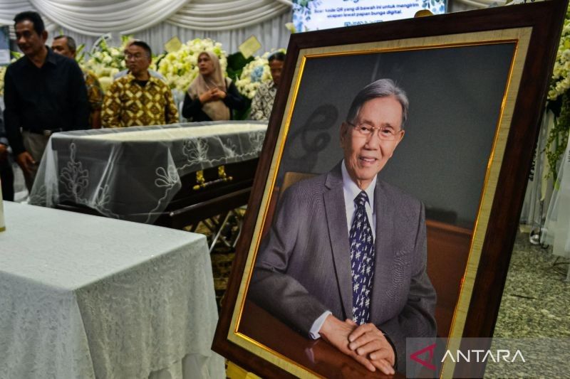 Kwik Kian Gie Berpulang: Dikenang sebagai Ekonom dan Mentor Aktivis yang Tak Gentar Kritik Penguasa
