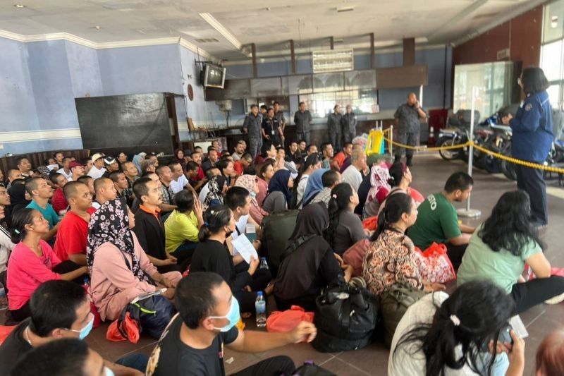 Fakta Mengejutkan: KJRI Johor Bahru Fasilitasi Pemulangan Ribuan PMI Deportasi, Apa Saja Faktor Pendorongnya?
