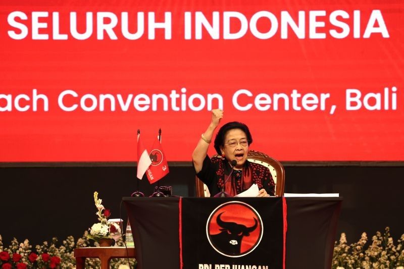 Megawati Ingatkan Solidaritas Kader PDIP, Sebut Partai Tiang Negara yang Tak Boleh Rapuh