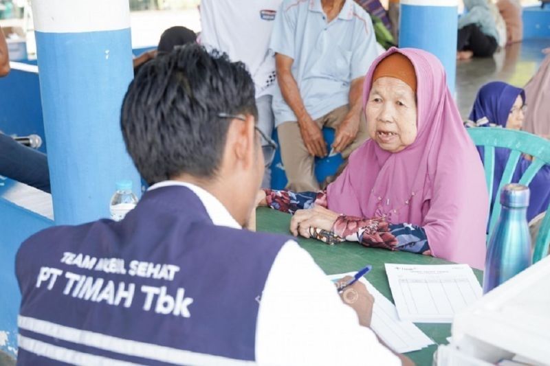 Rayakan HUT ke-49, Ratusan Warga Belinyu Manfaatkan Layanan Pengobatan Gratis Mobil Sehat Timah