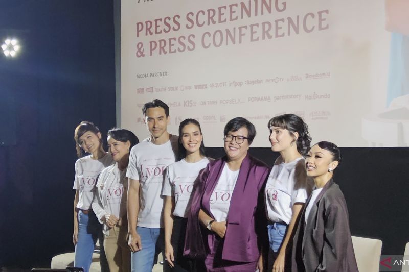 Fakta Menarik: Darius Sinathrya Kembali Kumandangkan Adzan, Kali Ini di Film 'Lyora: Penantian Buah Hati'
