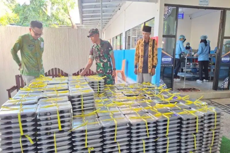 Fakta Mengejutkan: Program Makan Bergizi Gratis Serap 94 Ribu Tenaga Kerja dalam 7 Bulan!