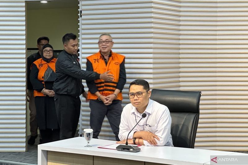 Terbaru! KPK Tahan Dua Eks Direktur Pertamina dalam Kasus Korupsi Pengadaan LNG Pertamina yang Rugikan Negara Ratusan Juta Dolar