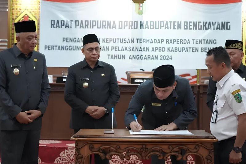 Raih Opini WTP Tiga Kali Berturut-turut, DPRD Bengkayang Sahkan Perda APBD 2024