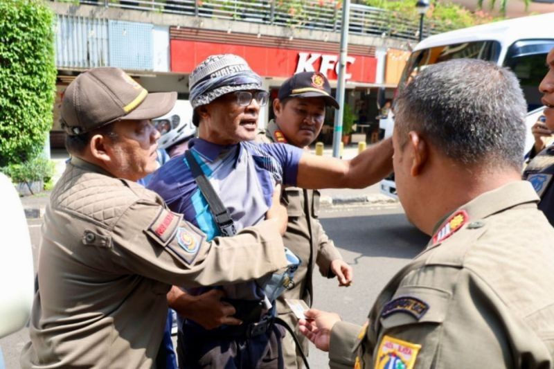 Terungkap! 20 Juru Parkir Liar Ditertibkan Pemkot Jakpus di Dua Kecamatan Padat