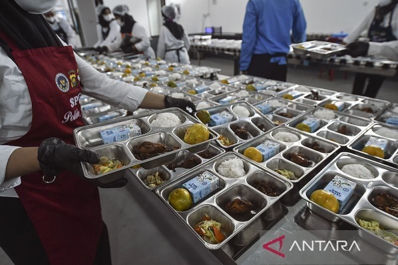 Puluhan Ribu Pekerja Terserap, Ibu Rumah Tangga di Sei Rampah Ungkap Manfaat Program Makan Bergizi Gratis (MBG)