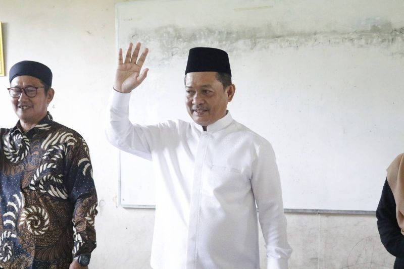 Sempat Viral Siswa Belajar Lesehan, Pemkab Serang Pastikan Mebeler SDN Kalong Kini Lengkap