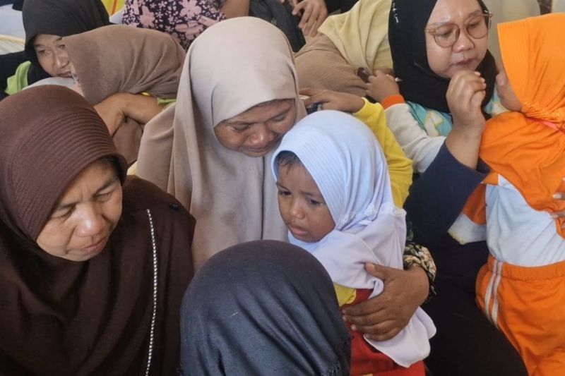Tangis Haru Warnai Hari Pertama Masuk Asrama Sekolah Rakyat Ponorogo: 119 Siswa Siap Mandiri