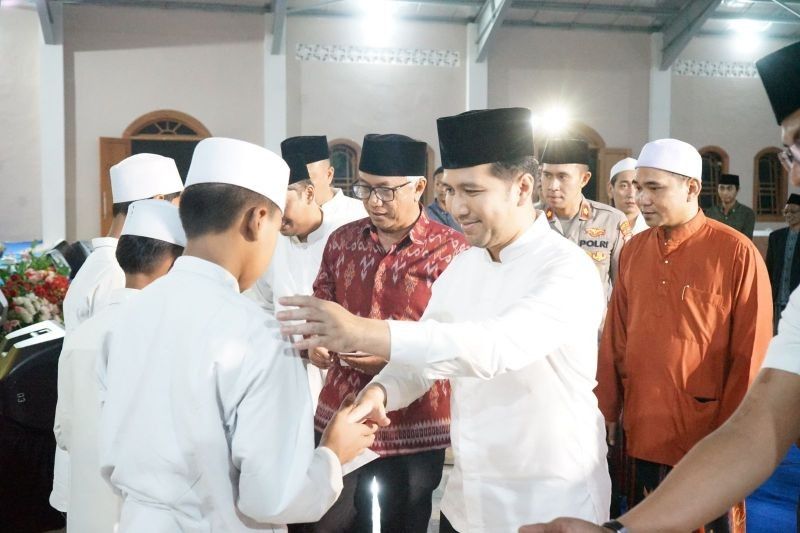 Wagub Emil Dardak Semangati Pendidikan Santri: Belajar Sepanjang Hayat Kunci Hadapi Tantangan Zaman