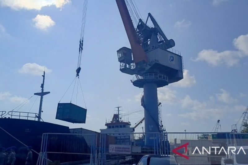 Fakta Mengejutkan: Volume Bongkar Muat Pelabuhan Babel Turun 10,55 Persen di Juni 2025