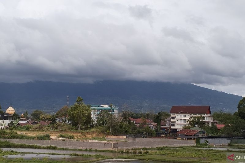 Gunung Marapi Erupsi 30 Detik, Kolom Abu Tak Teramati: Ini Penjelasan PGA