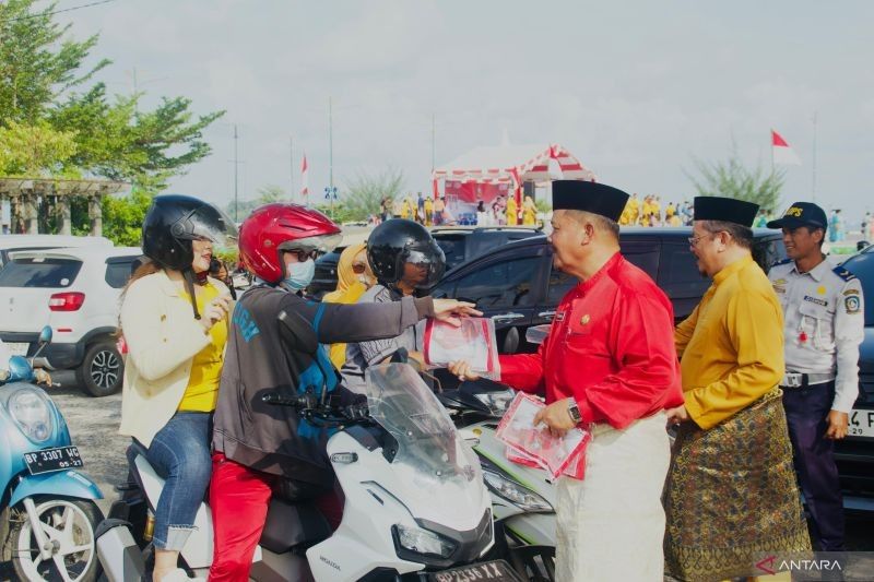 Tahukah Anda? Pemprov Kepri Bagikan 1.000 Bendera Merah Putih Sambut HUT ke-80 RI