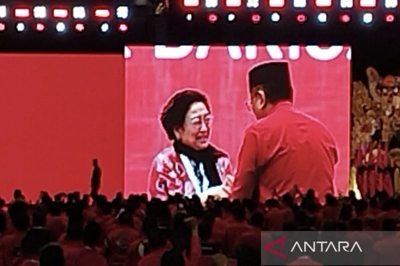 Momen Haru: Hasto Kristiyanto Bebas dari Rutan KPK, Megawati Menitikkan Air Mata di Kongres PDIP