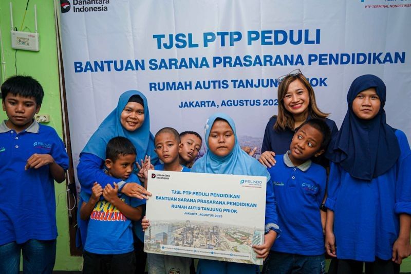 PTP Nonpetikemas Beri Bantuan Sarana Pendidikan untuk Anak Berkebutuhan Khusus: Wujudkan Kesempatan Sama