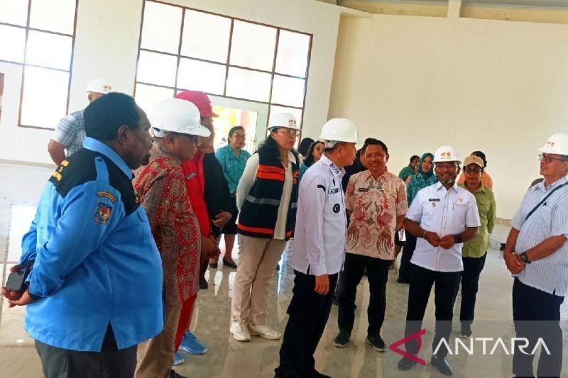 Pj Gubernur Papua Pastikan Sekolah Rakyat Biak Beroperasi Serentak Agustus 2025, Gratis untuk OAP