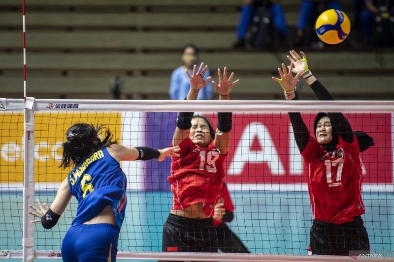 Sempat Unggul di Awal, Timnas Voli Putri Indonesia Takluk dari Thailand di SEA V League 2025