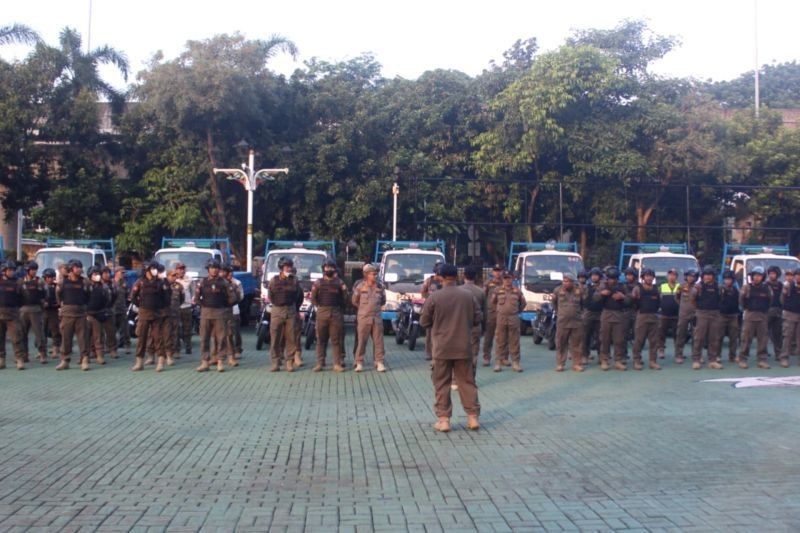 Fakta Unik: 11 Truk Satpol PP Jaksel Siap Dukung Relokasi Pedagang Barito