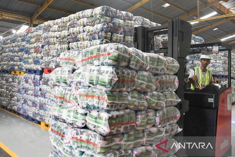 Terungkap! Kasus Beras Oplosan Food Station Jadi Sorotan, Integritas Direksi BUMD Jakarta Mendesak!