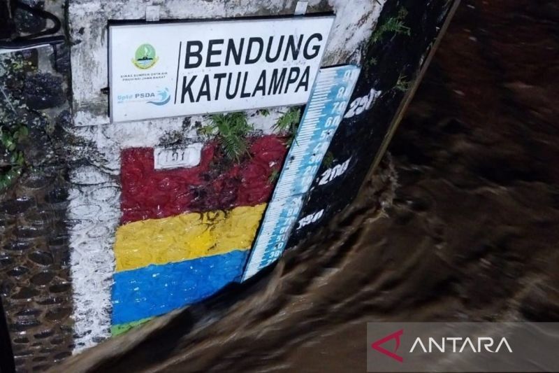TMA Ciliwung di Katulampa Naik Siaga 3 dalam 30 Menit, Warga Jakarta Diimbau Waspada!