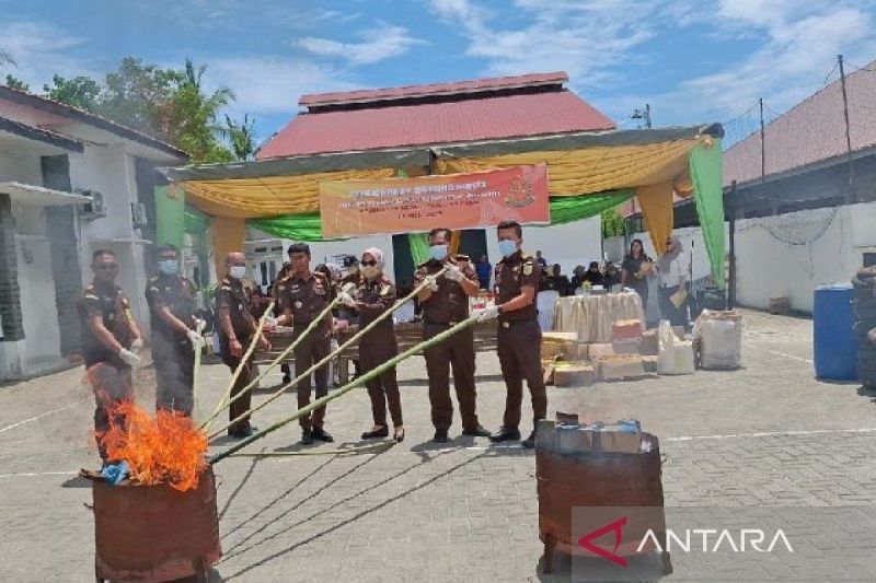 71 Perkara Inkrah Dimusnahkan: Kejaksaan Negeri Tanjungbalai Lakukan Pemusnahan Barang Bukti Rutin