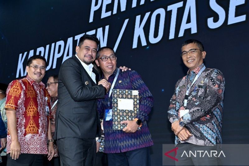 Terungkap! Gubernur Bobby Nasution Bayar Utang DBH Sumut Rp674 Miliar ke 33 Kabupaten/Kota