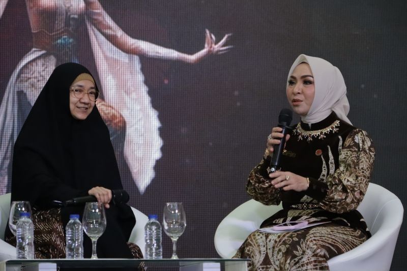 Kain Khas Banjar Sasirangan Siap Mendunia: Kalsel Gandeng Desainer Ternama untuk Inovasi Modern
