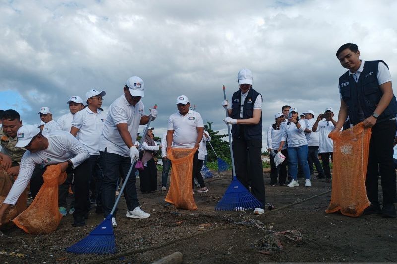 Skor 'Health and Hygiene' Pariwisata Indonesia Rendah, Menpar Luncurkan Gerakan Wisata Bersih di Manado