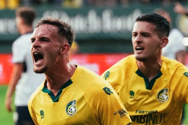 Duel Sengit Sesama Pemain Timnas Indonesia: Justin Hubner Liga Belanda Debut Imbang Kontra Dean James