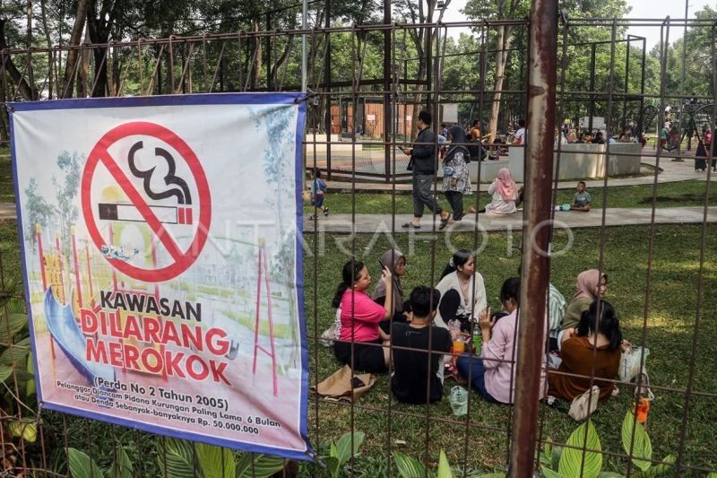 Pansus Raperda KTR Diskor: Hak Pedagang Rokok Tetap Terakomodir di Tengah Pembahasan Sengit