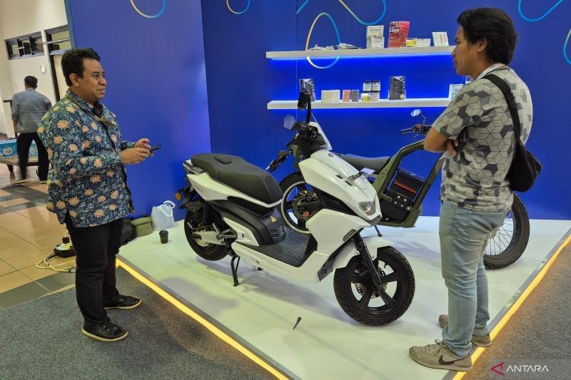 ITS Pamerkan Motor Listrik EVITS di KSTI 2025: Siap Dorong Industrialisasi Nasional dengan TKDN 60 Persen!