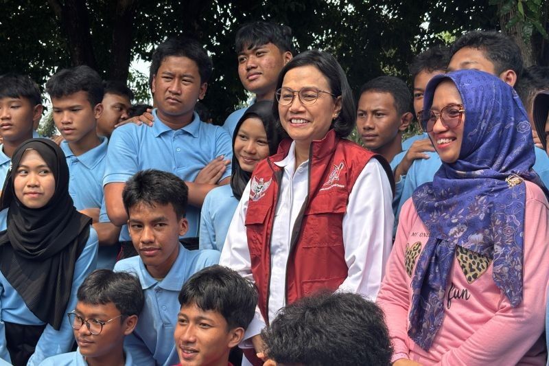 Fakta Menarik: Menkeu Sri Mulyani Ajak Siswa Sekolah Rakyat Peduli Negara, Anggaran Triliunan Rupiah Disiapkan!