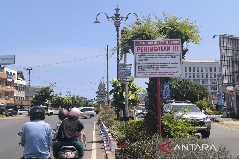 Fakta Unik Denda Rp1 Juta: Pemkot Bengkulu Pasang Plang Peringatan untuk Tekan Gelandangan dan Pengemis