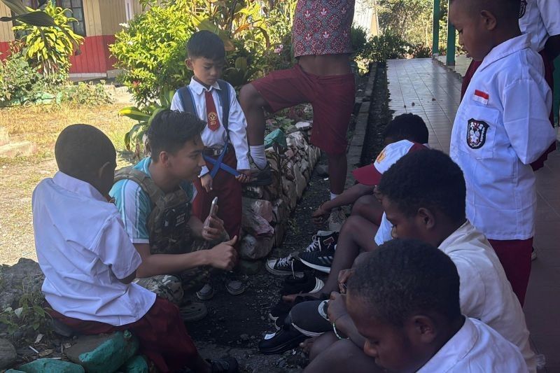 Mengenal Strategi Humanis Satgas Damai Cartenz: Merangkul Pelajar Papua untuk Perdamaian Berkelanjutan