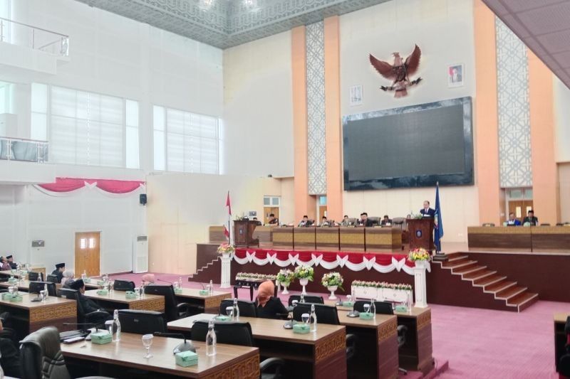 Tuntas! Pembahasan Perubahan APBD Lombok Tengah 2025 Rampung, PAD Capai 51,45% di Semester I