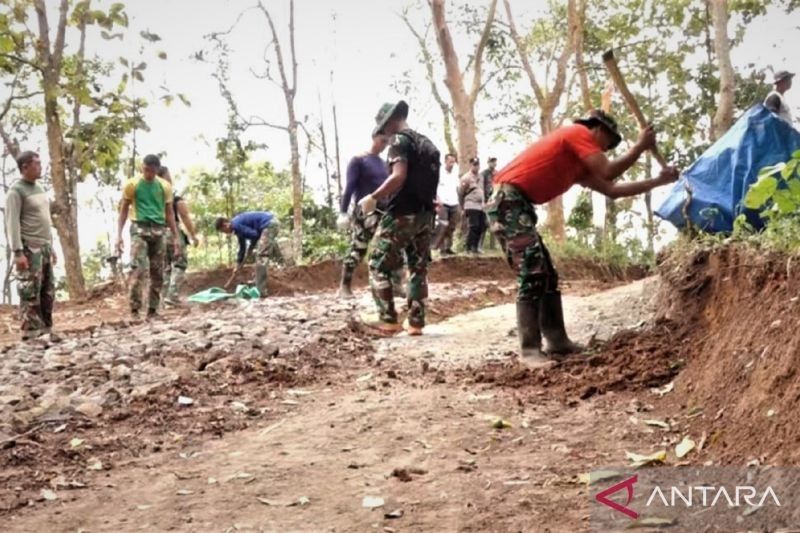 Tahukah Anda? TNI Percepat Pembangunan Desa Terisolasi di Madiun Melalui Program TMMD