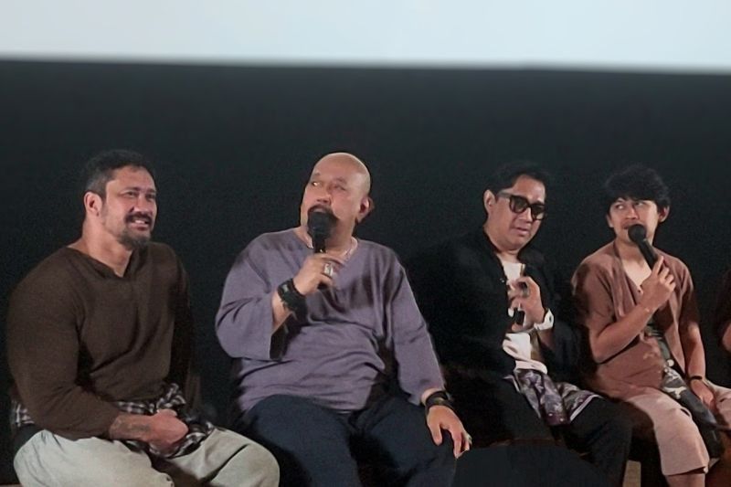 Mantan Vokalis Pop, Andre Taulany Pelajari Cengkok Dangdut untuk Soundtrack Film 'Kang Solah from Kang Mak x Nenek Gayung'