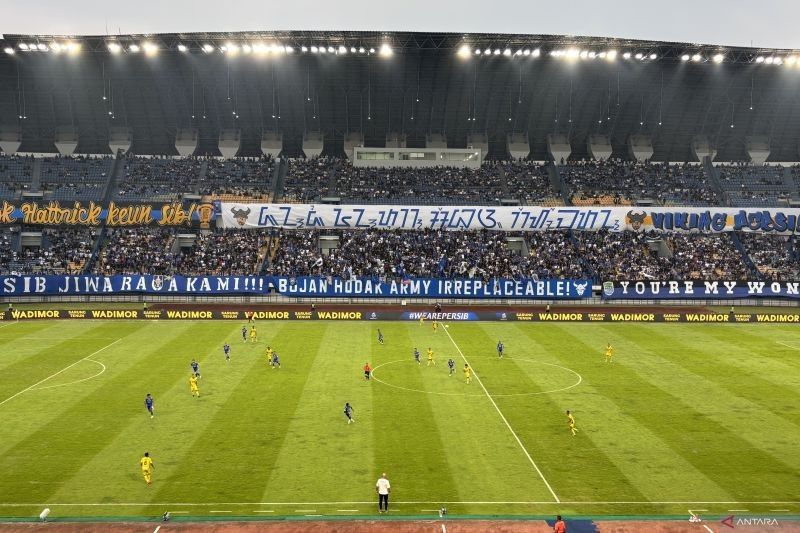 Dua Gol Barros dan Febri Antar Persib Menangi Laga Perdana BRI Super League 2-0