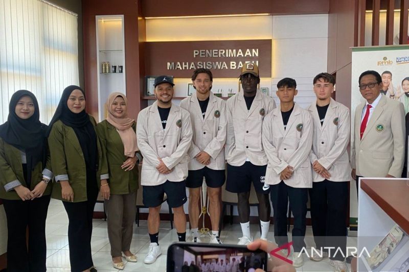 Uniba Sumenep Cetak Sejarah, Fasilitasi Kuliah Pesepakbola Asing Madura United: Fleksibel dan Inovatif