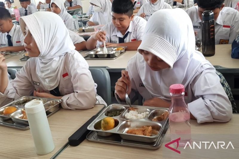 Trivia: Penerima Program Makan Bergizi Gratis (MBG) Jakarta Lampaui Populasi Singapura, Pakar Desak Survei dan Studi Kohort