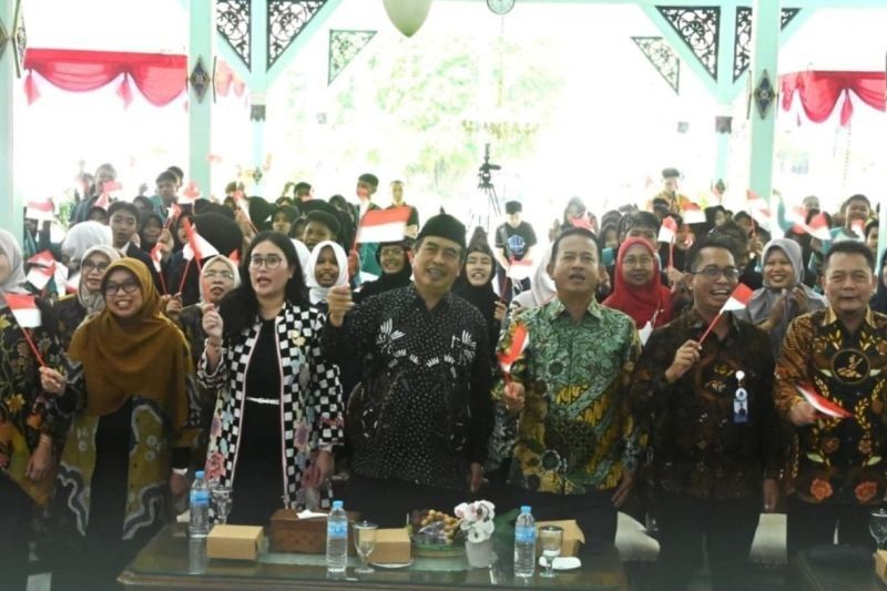OJK Kediri Gelar HIM 2025: Dorong Siswa Kabupaten Madiun Menabung Sejak Dini untuk Indonesia Emas