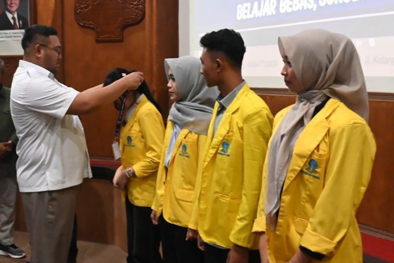 Wabup Purbalingga Ingatkan Mahasiswa UT: Kunci Sukses Studi Ada pada Fokus dan Konsistensi