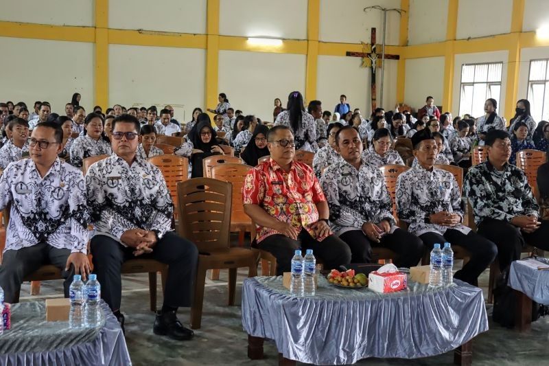 Kadisdikbud Bengkayang Dorong Guru Terapkan Strategi Pembelajaran Mendalam: Kunci Sukses Pendidikan di Pedalaman