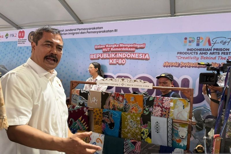 Tahukah Anda? Menteri Imipas Kagumi Kualitas Batik Warga Binaan Cipinang di IPPAFest 2025