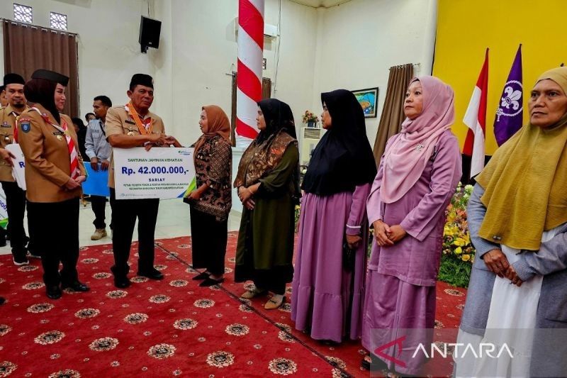 Fakta Menarik: BPJS Ketenagakerjaan Salurkan Santunan JKM Rp820 Juta untuk 20 Ahli Waris di Natuna