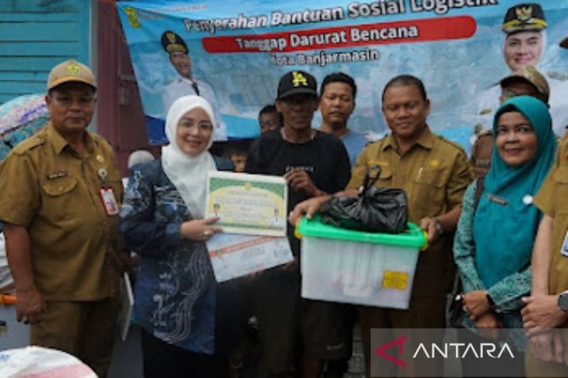 Pemkot Banjarmasin Salurkan Bantuan Darurat untuk Korban 23 Rumah Ludes Akibat Kebakaran di Pelabuhan