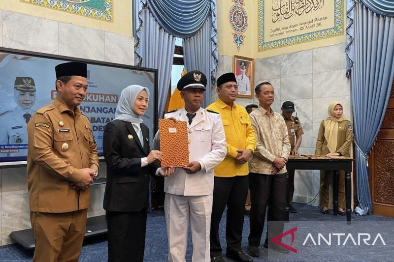 Fakta Unik: 25 Kades di Serang Kembali Bertugas Usai Perpanjangan Masa Jabatan Kades Dua Tahun