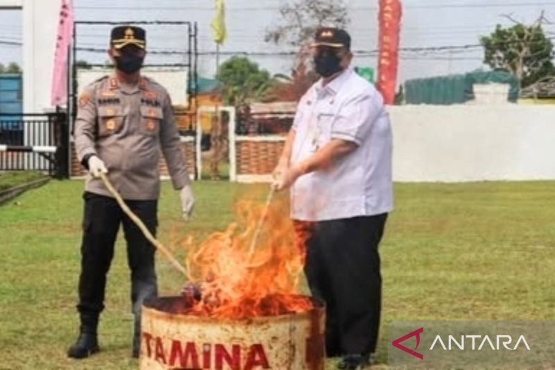 Pemusnahan Barang Bukti Kejari OI: 48 Perkara Inkrah Periode April-Juli Dimusnahkan, Apa Saja?