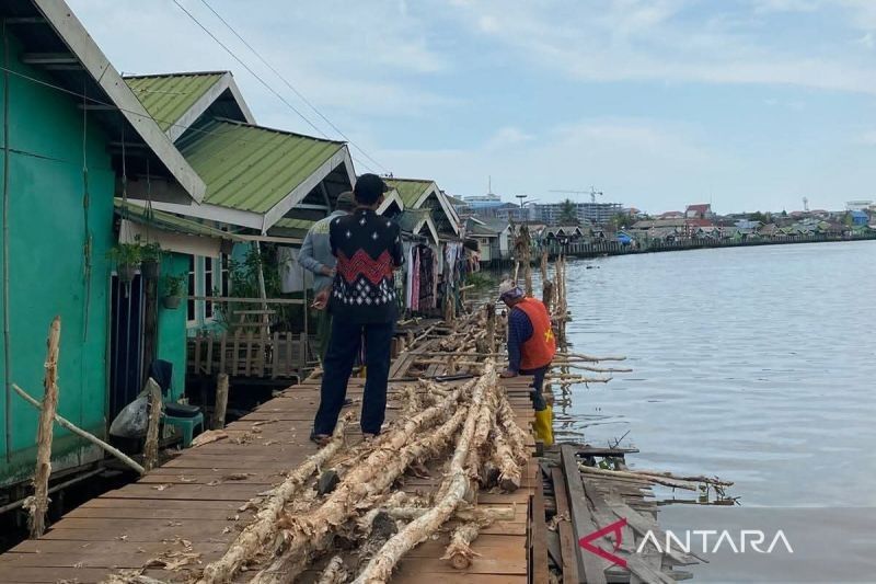 Fakta Unik: Jembatan Titian Kampung Hijau Ambruk di Banjarmasin, Belasan Rumah Terisolir