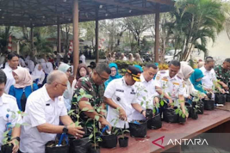 Atasi Stunting dan Inflasi Pangan: Banjarmasin Galakkan Program Gemar Makan Ikan dan Tanam Cabai
