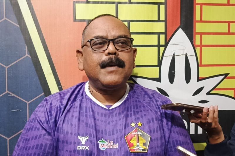 Persik Pindah Kandang ke Gresik: Stadion Brawijaya Belum Siap, Tiket Tetap Dijual!
